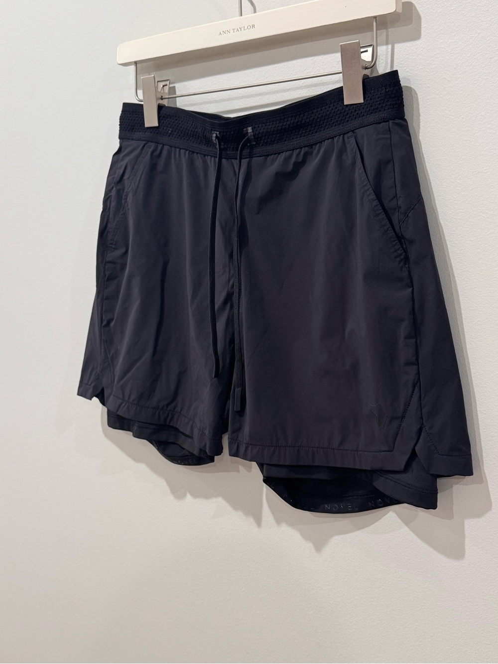 Novel Size Medium Athletic Shorts Double Lined Black - Picture 2 of 4
